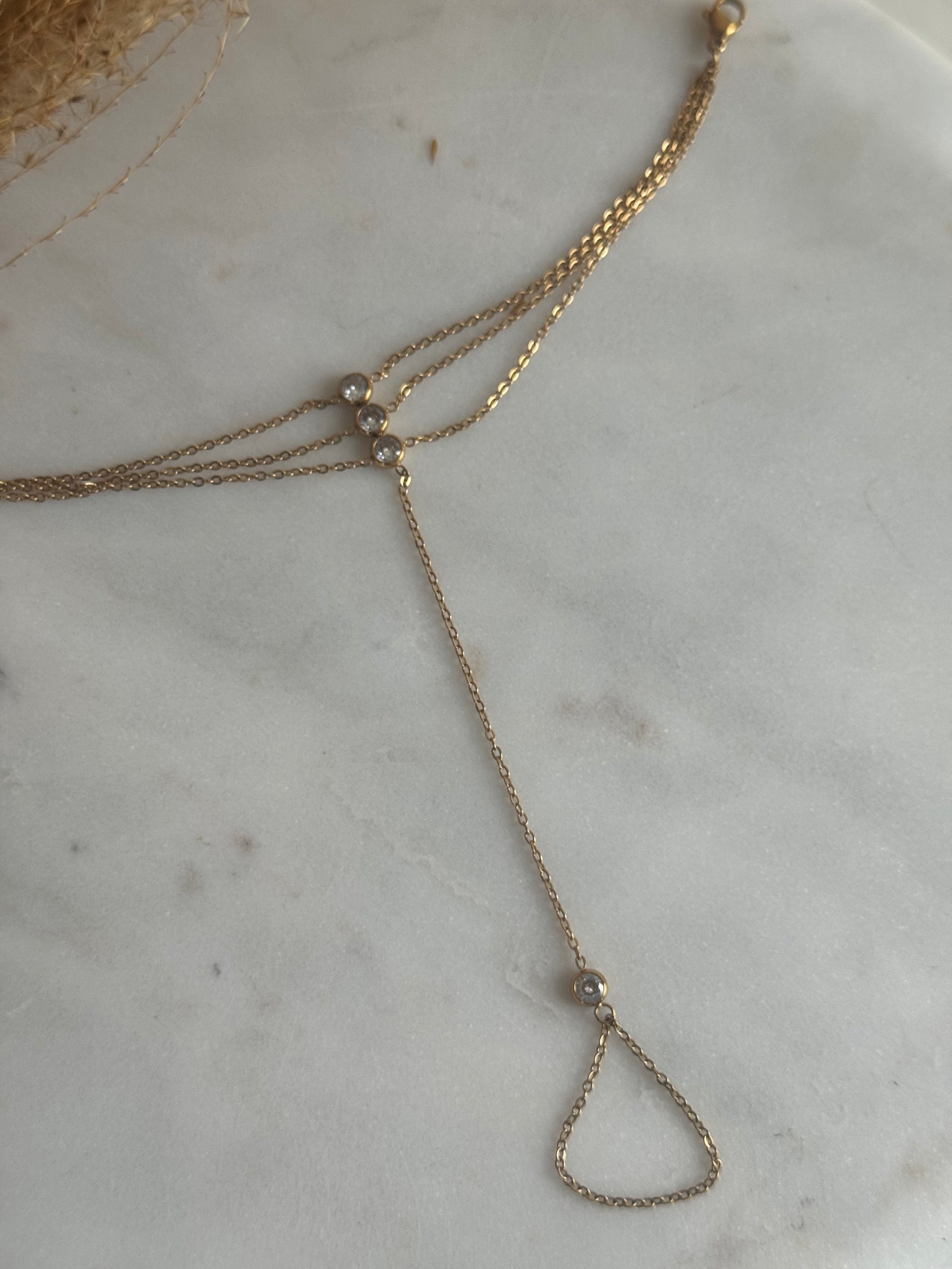 Vivianne Handchain