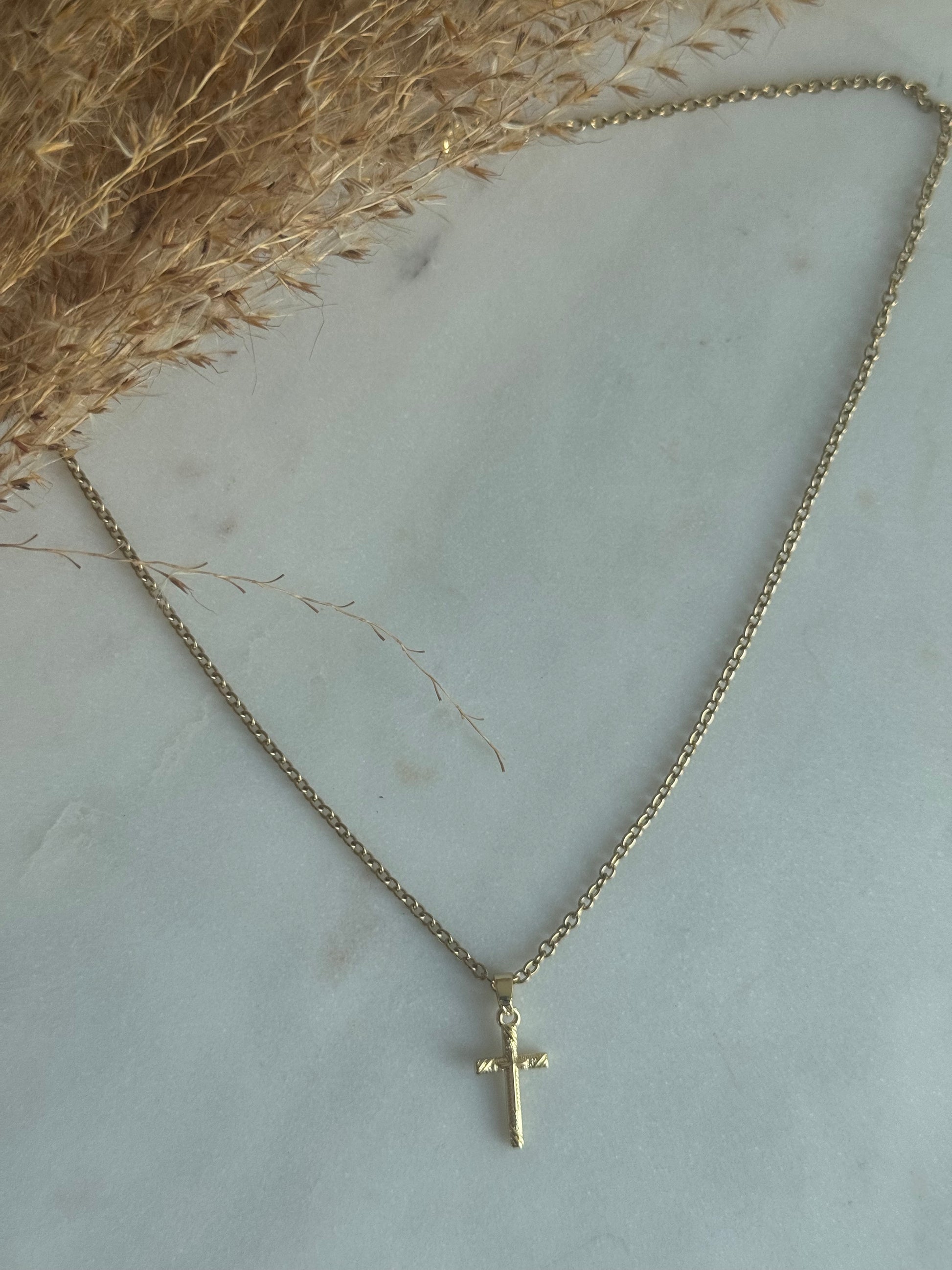Cruzé Necklace