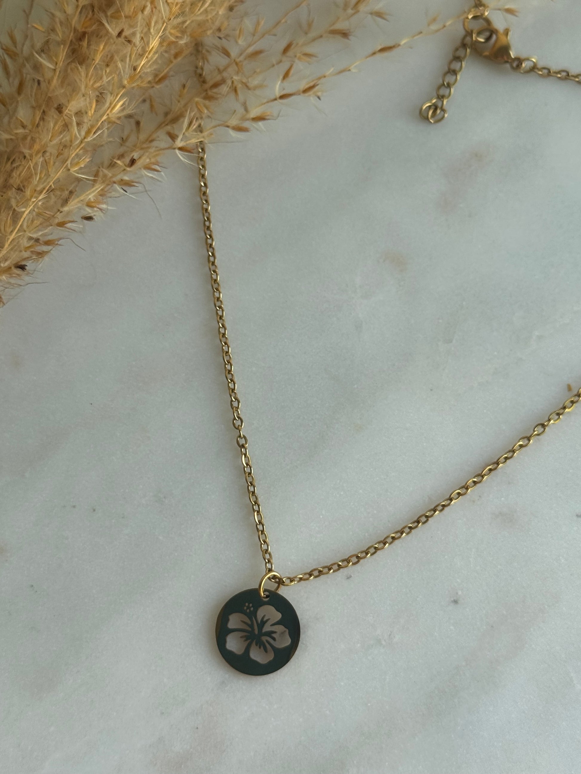 Flor de Maga Necklace