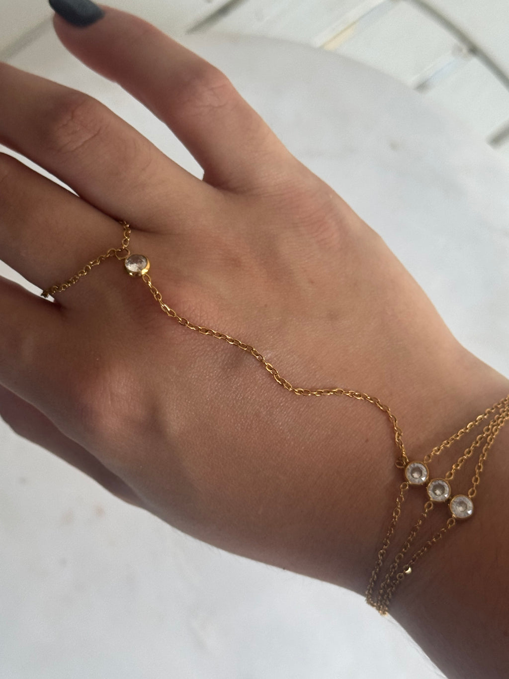 Vivianne Handchain