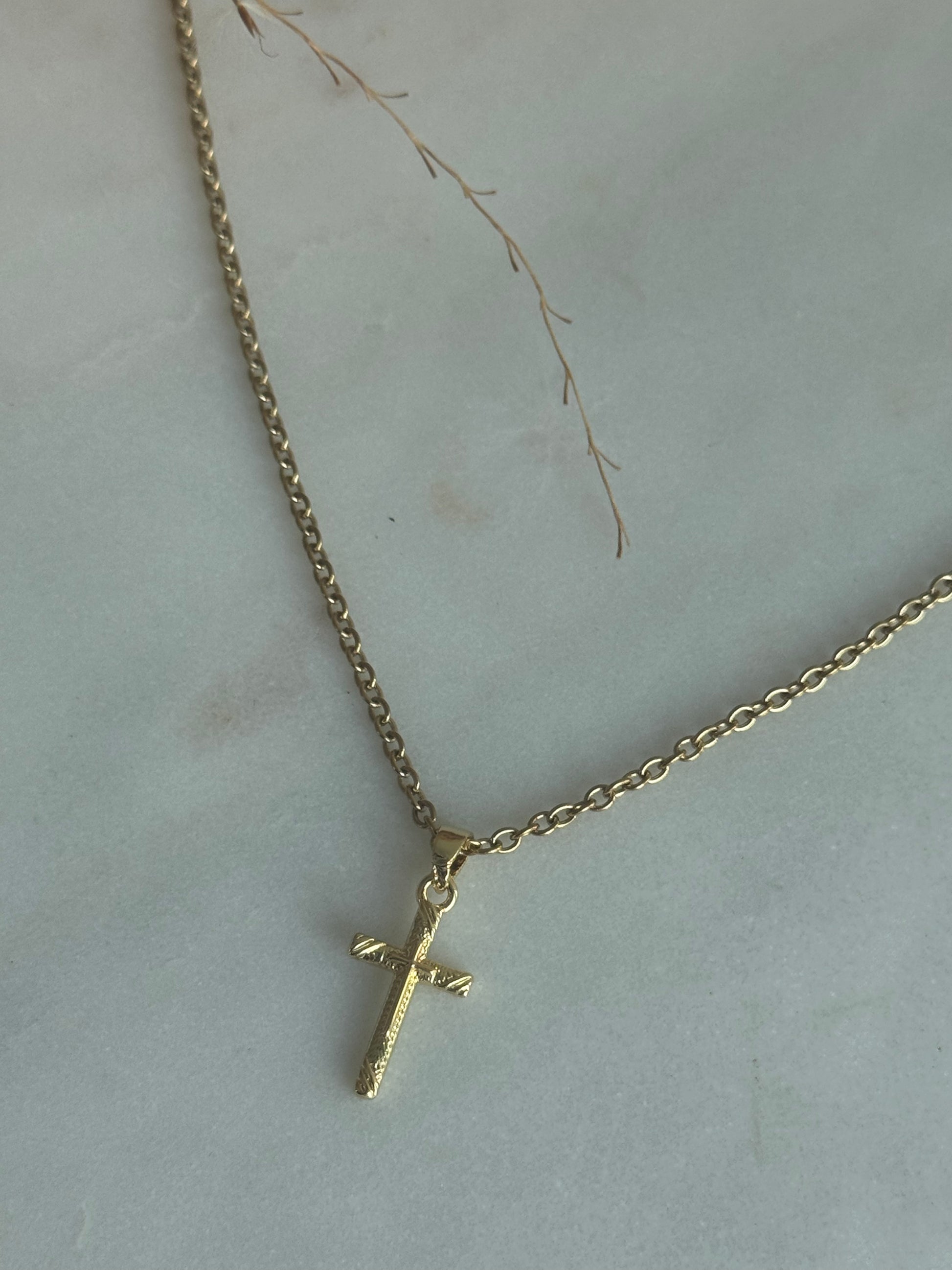 Cruzé Necklace