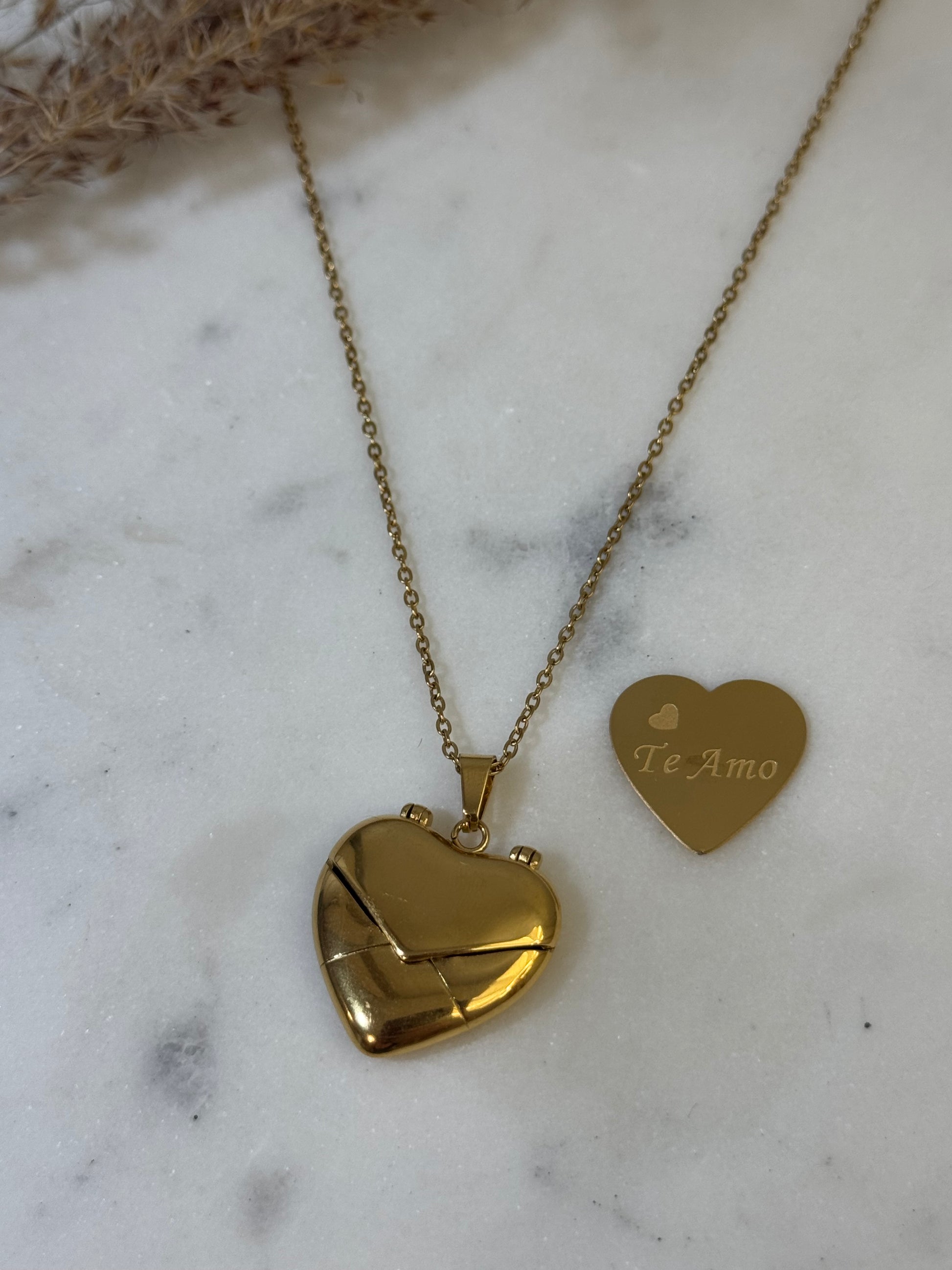 Te Amo Heart Postal Necklace