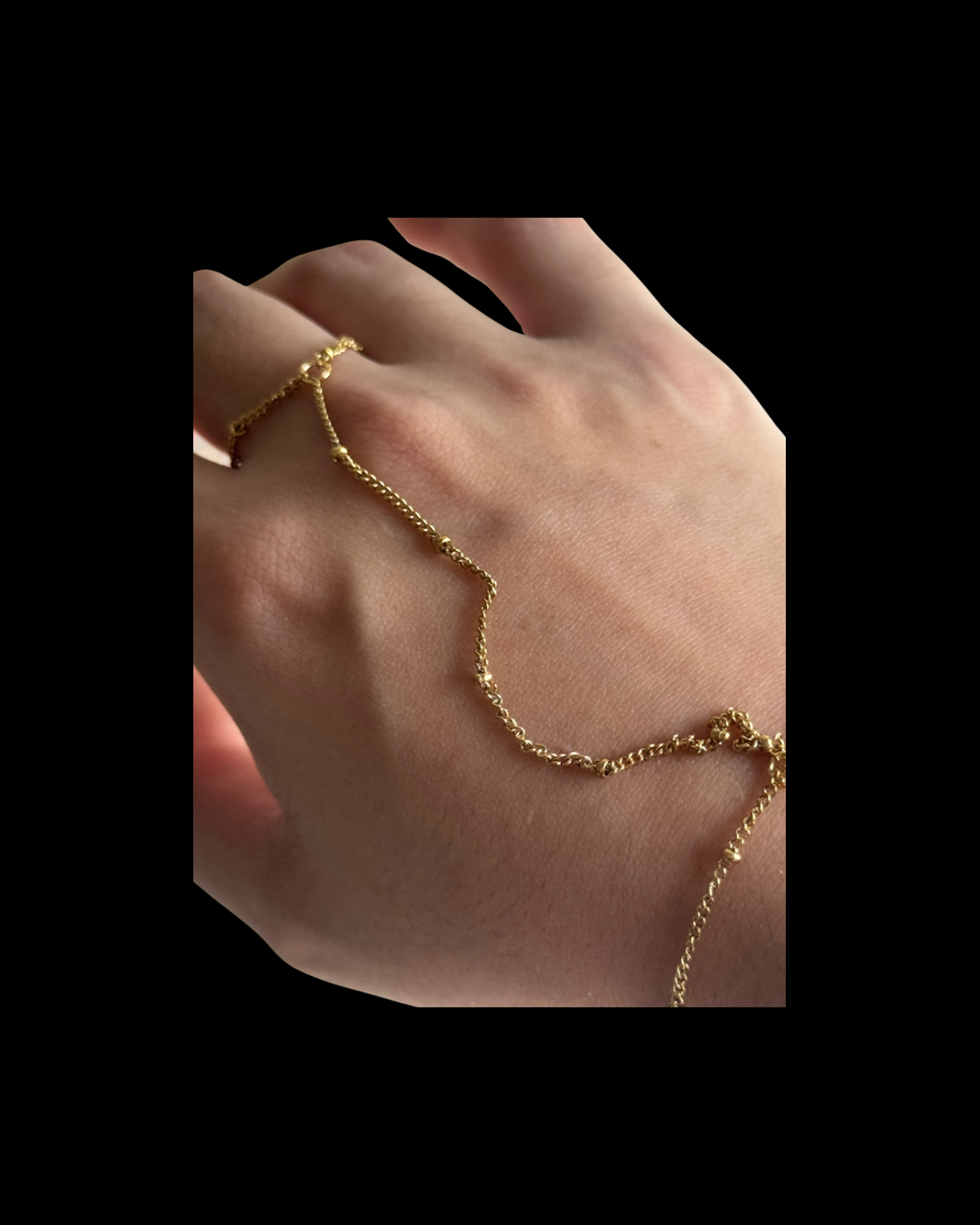 Ayla Handchain