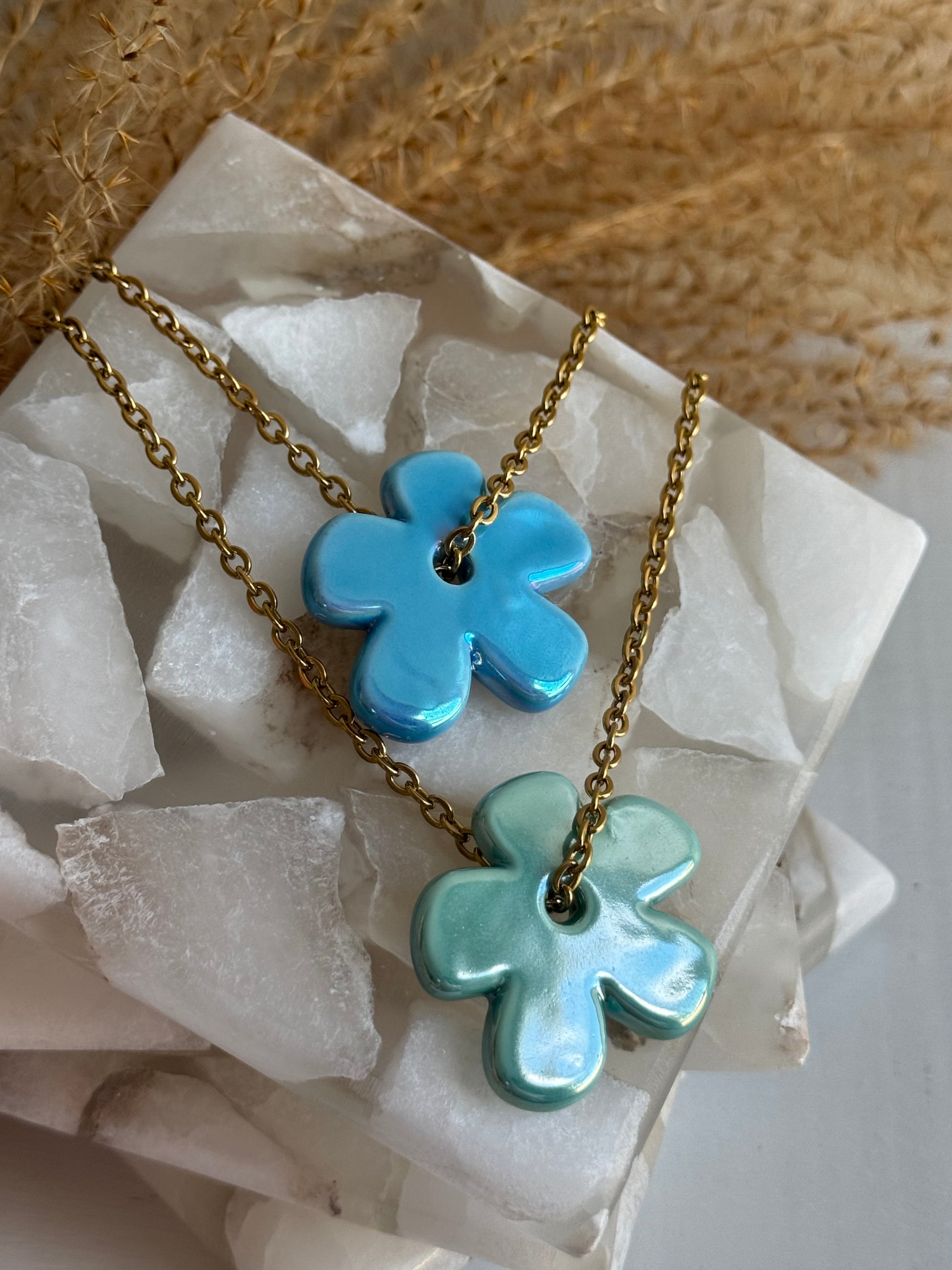 Daisies Necklaces