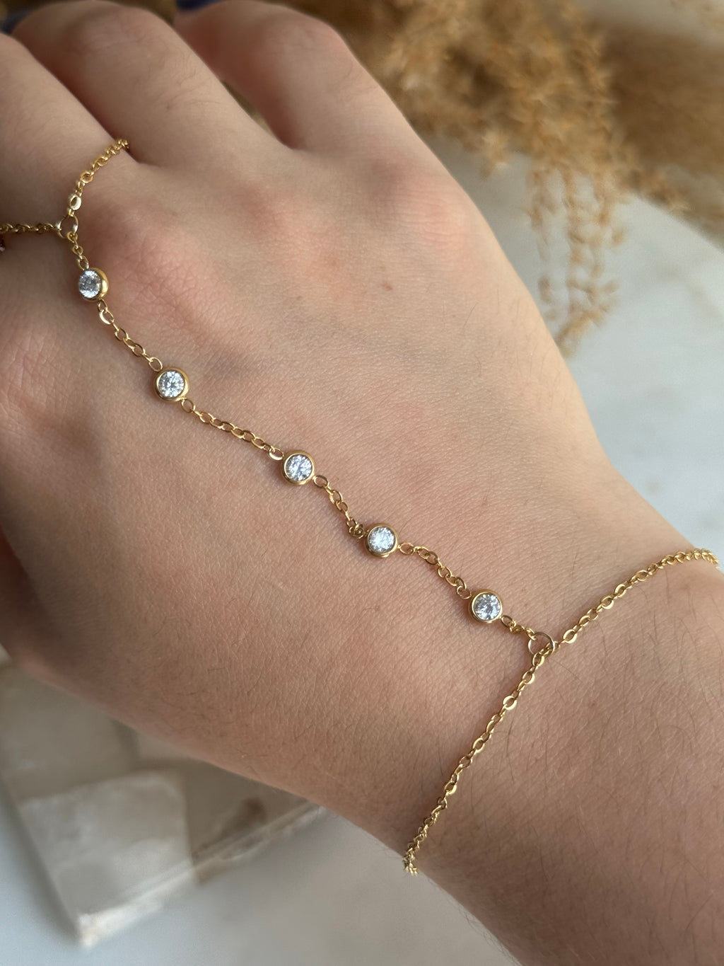 Dainty Diamond Handchain