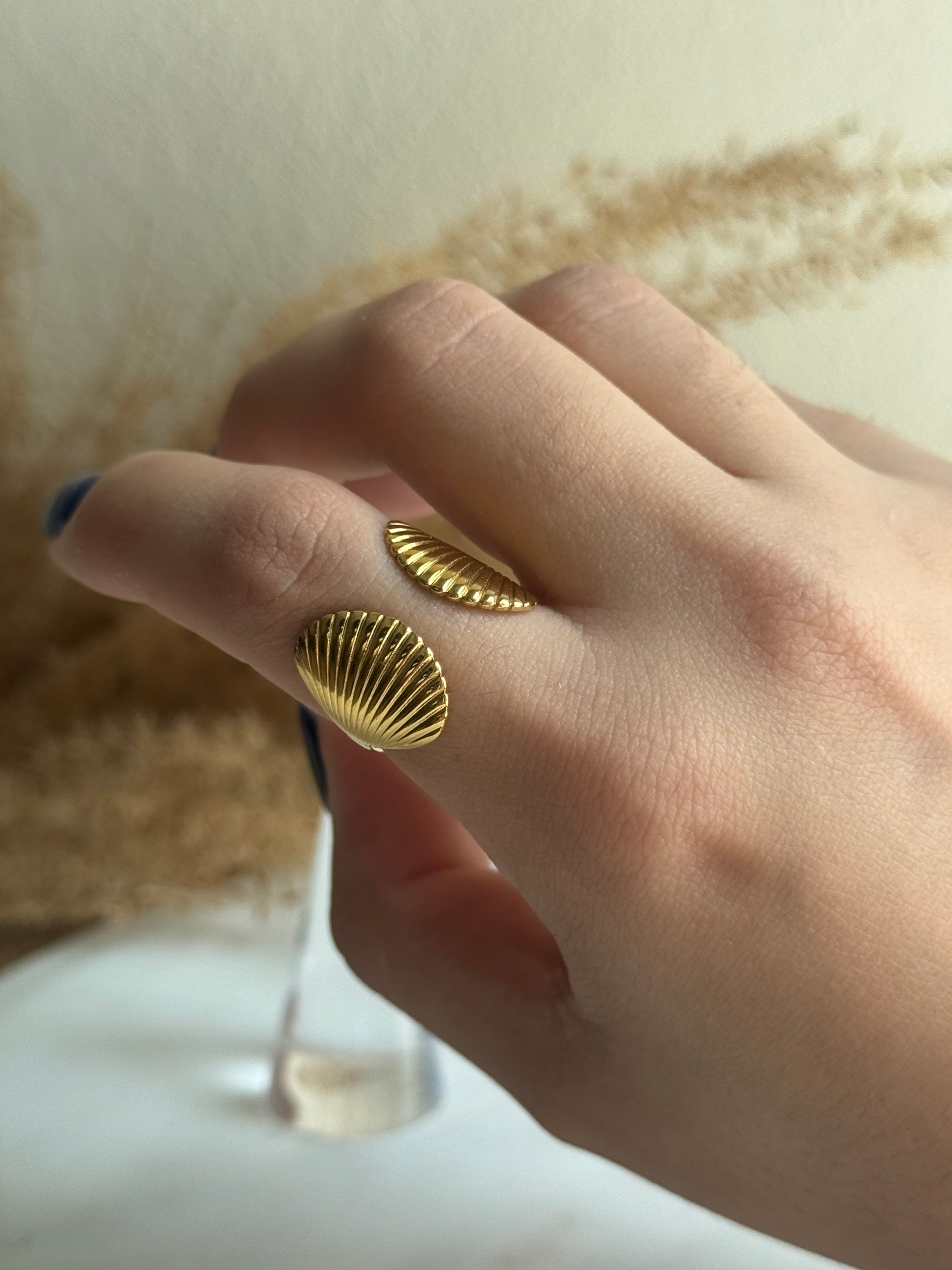Calyma Ring