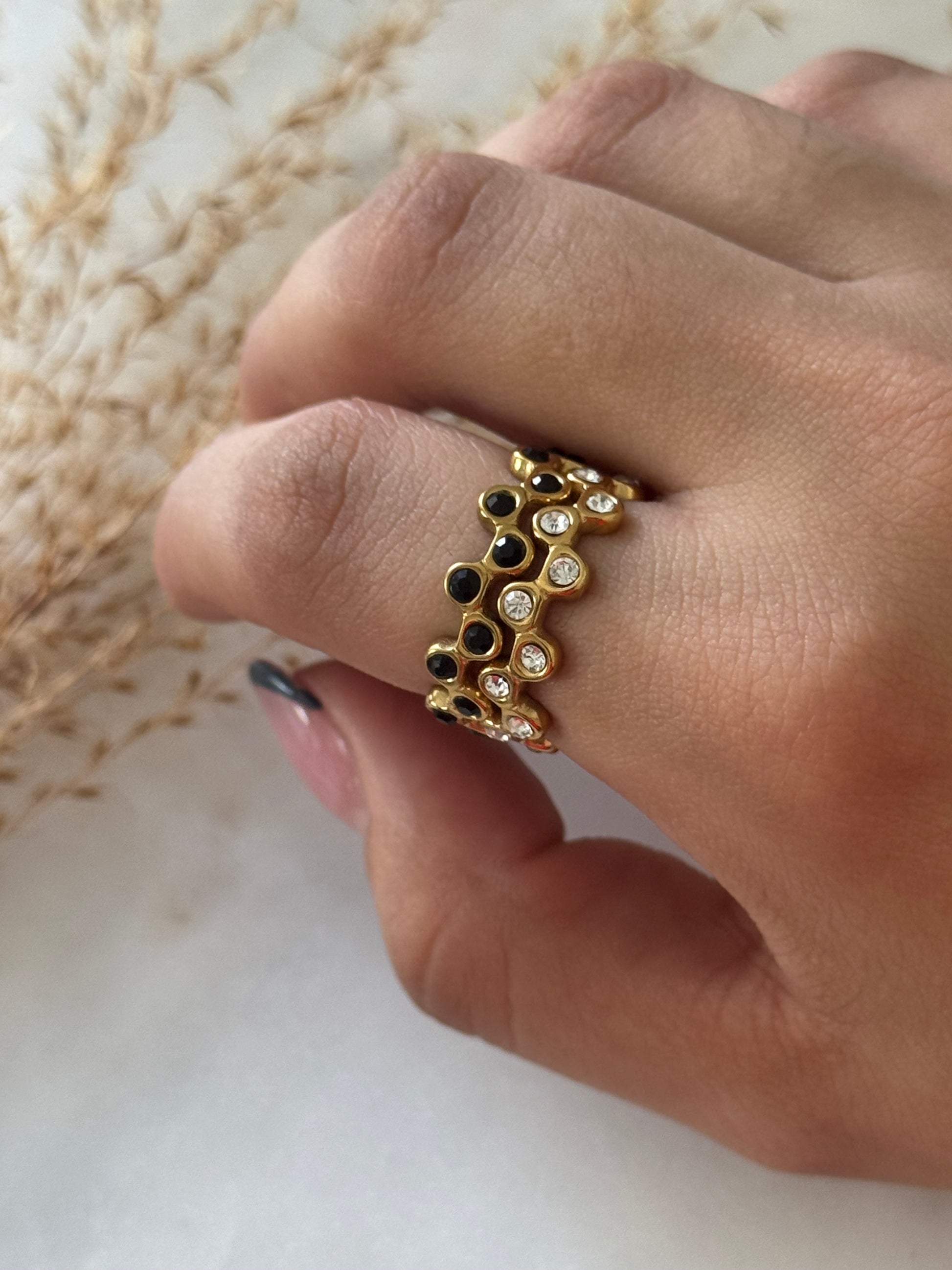 Dahlia Diamonds Rings