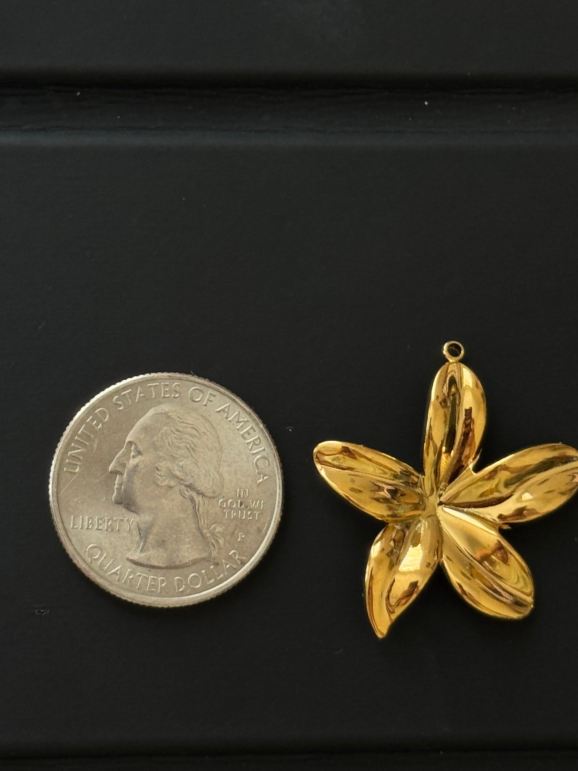 GOLDEN FLOWER CHARM