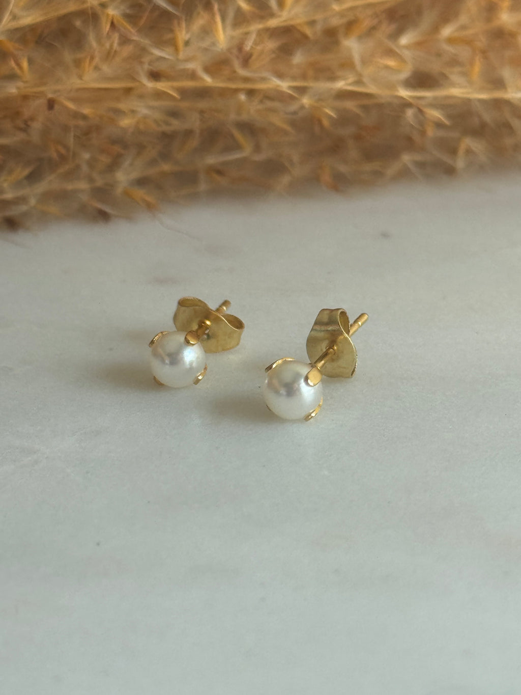 Perlitas Studs Earrings