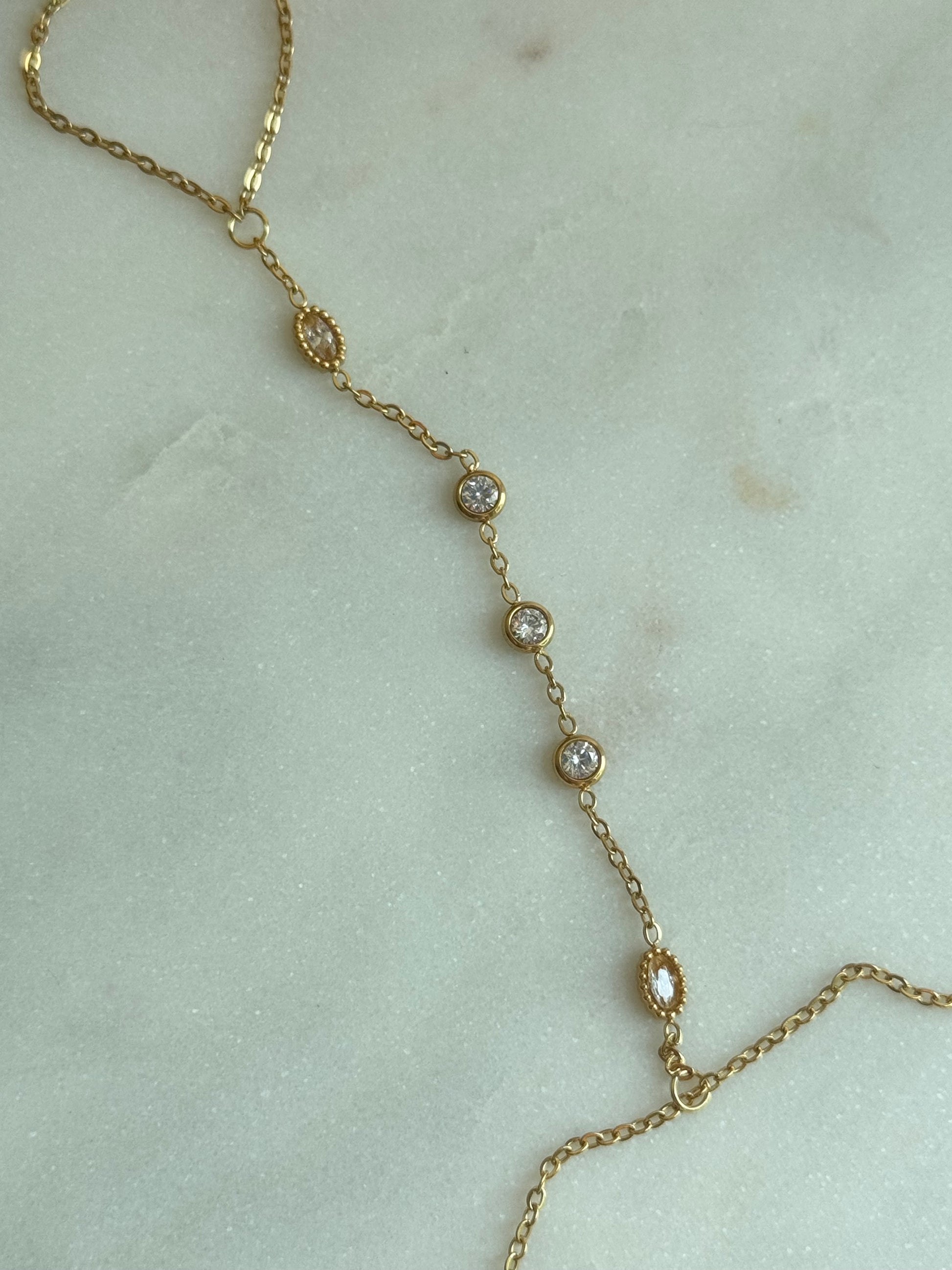 Milaya Handchain