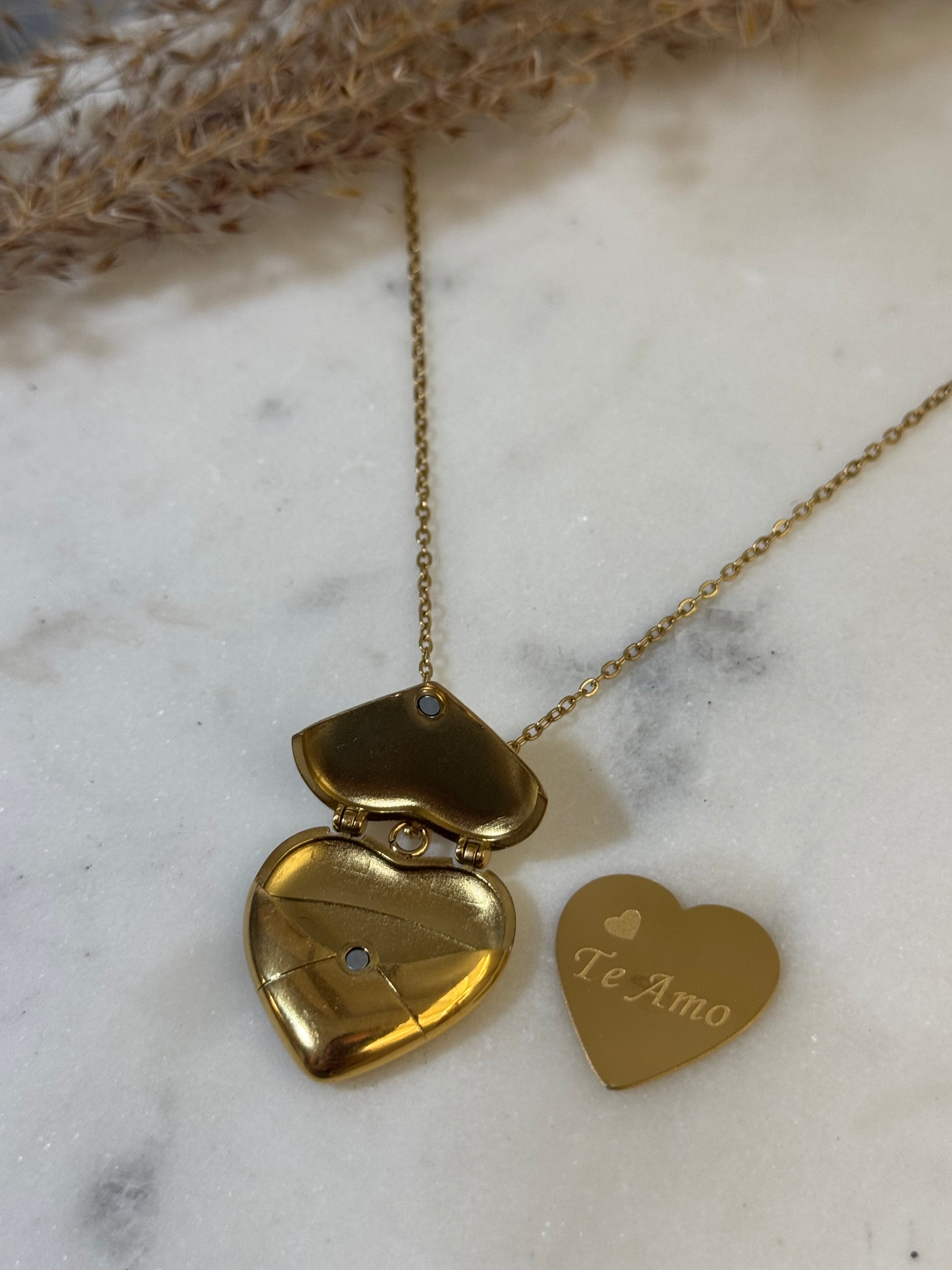 Te Amo Heart Postal Necklace