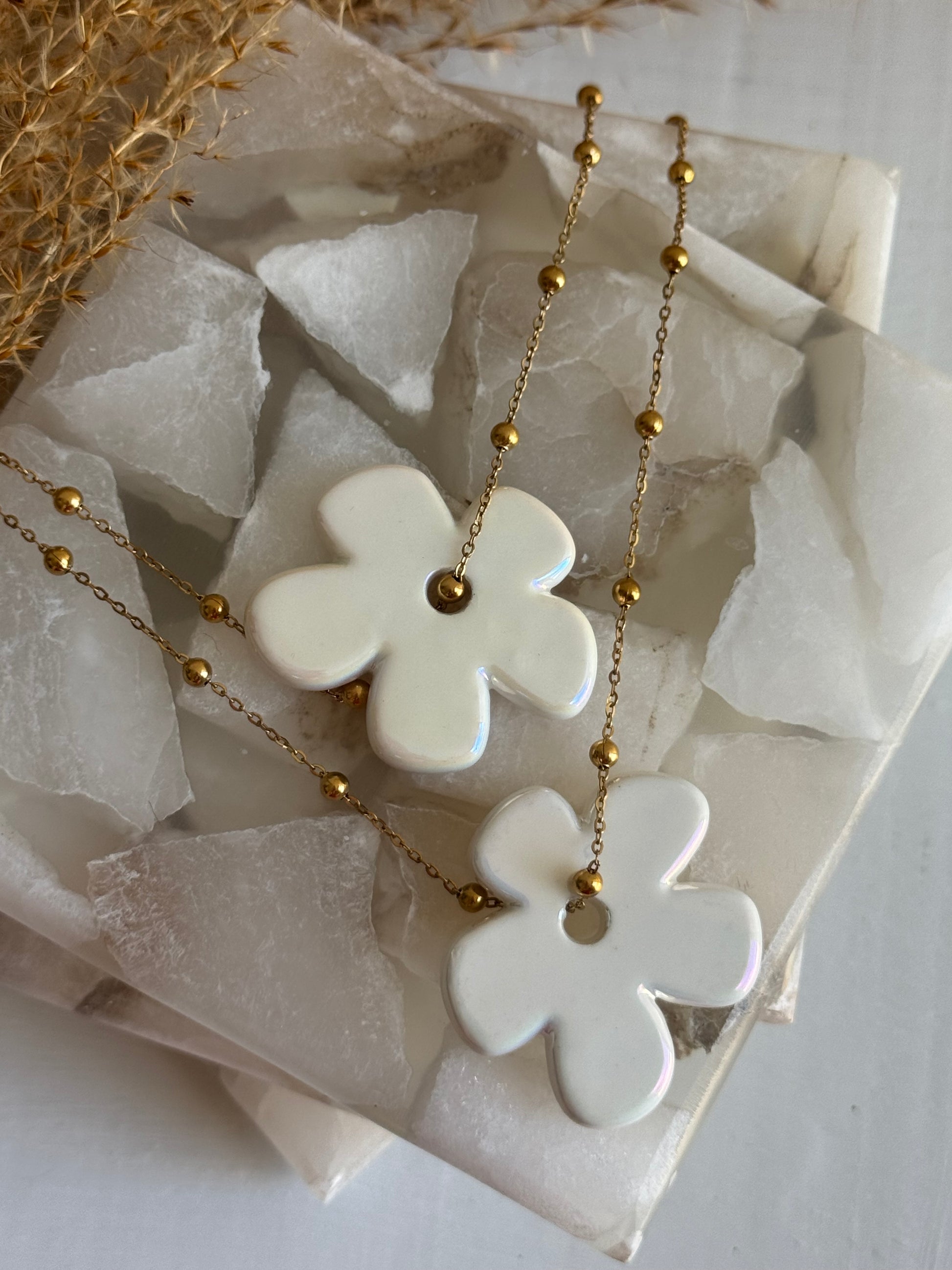 Ivy Daisy Necklace