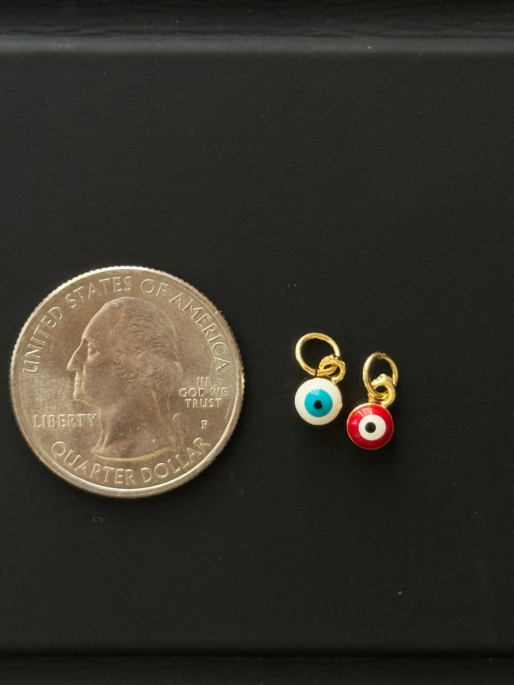 Ojos Turcos Pequeños Charm