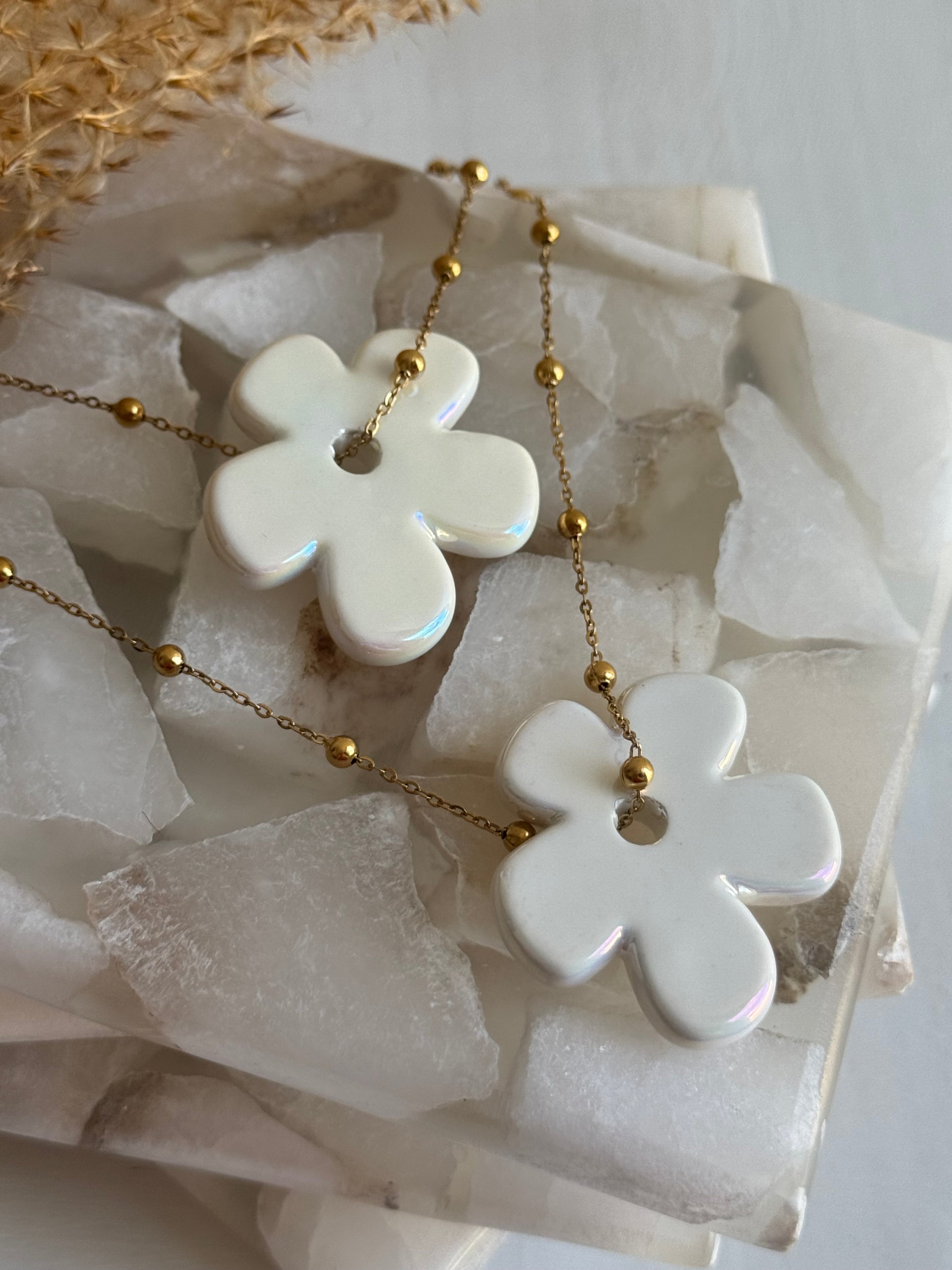 Ivy Daisy Necklace