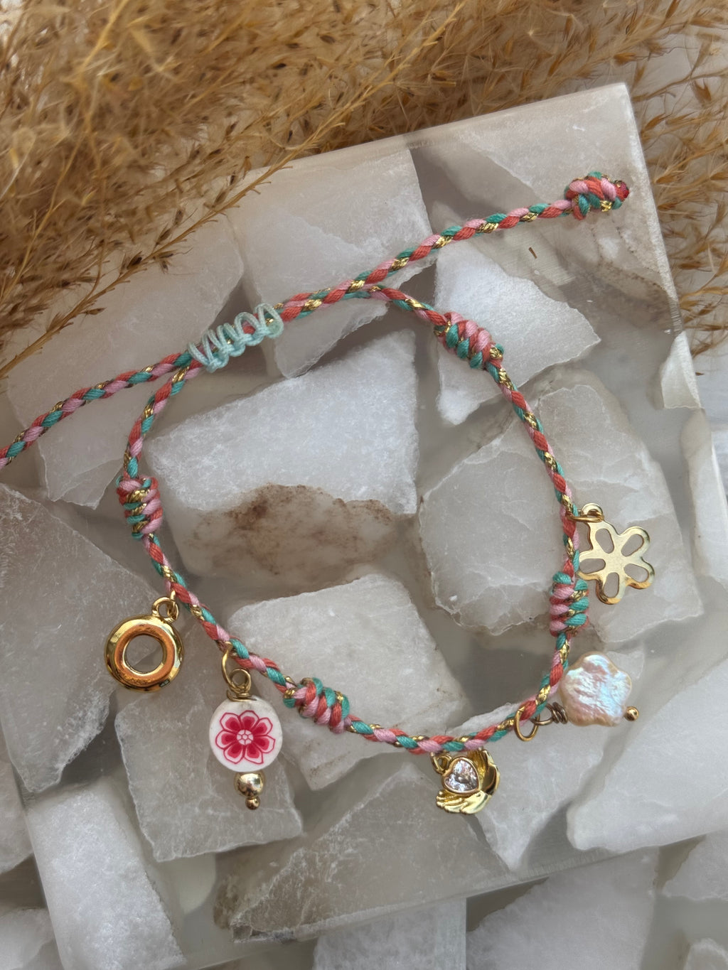 Mía Charm Bracelet