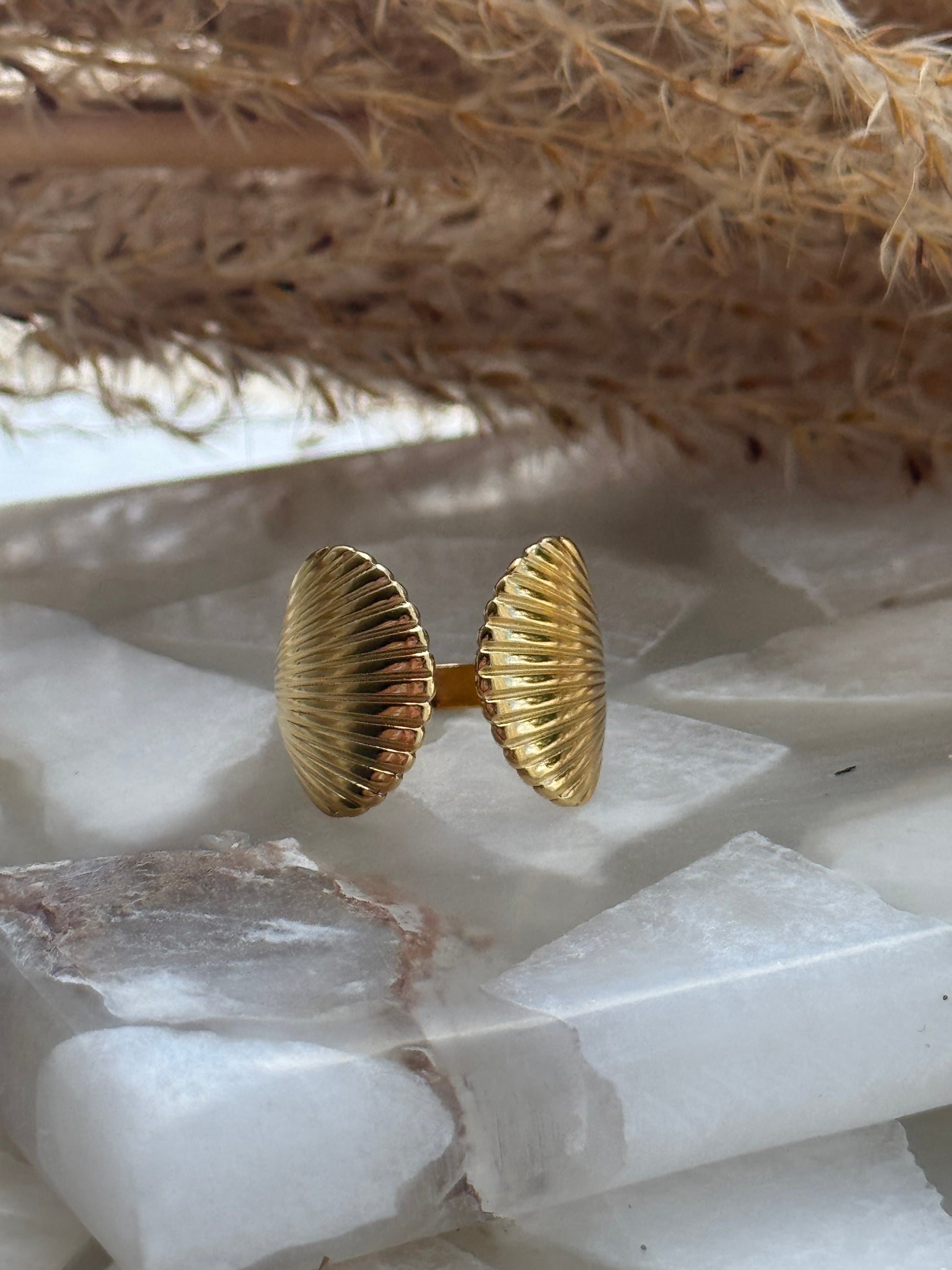 Calyma Ring