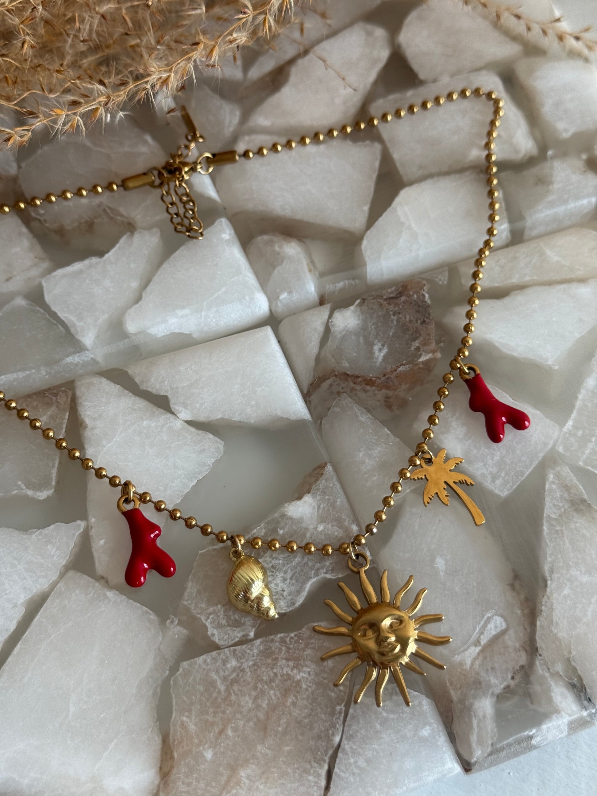 Brisolia Necklace