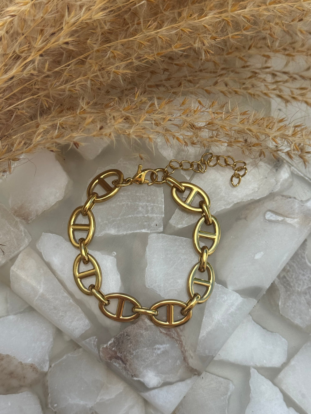 Nairel Chunky Bracelet