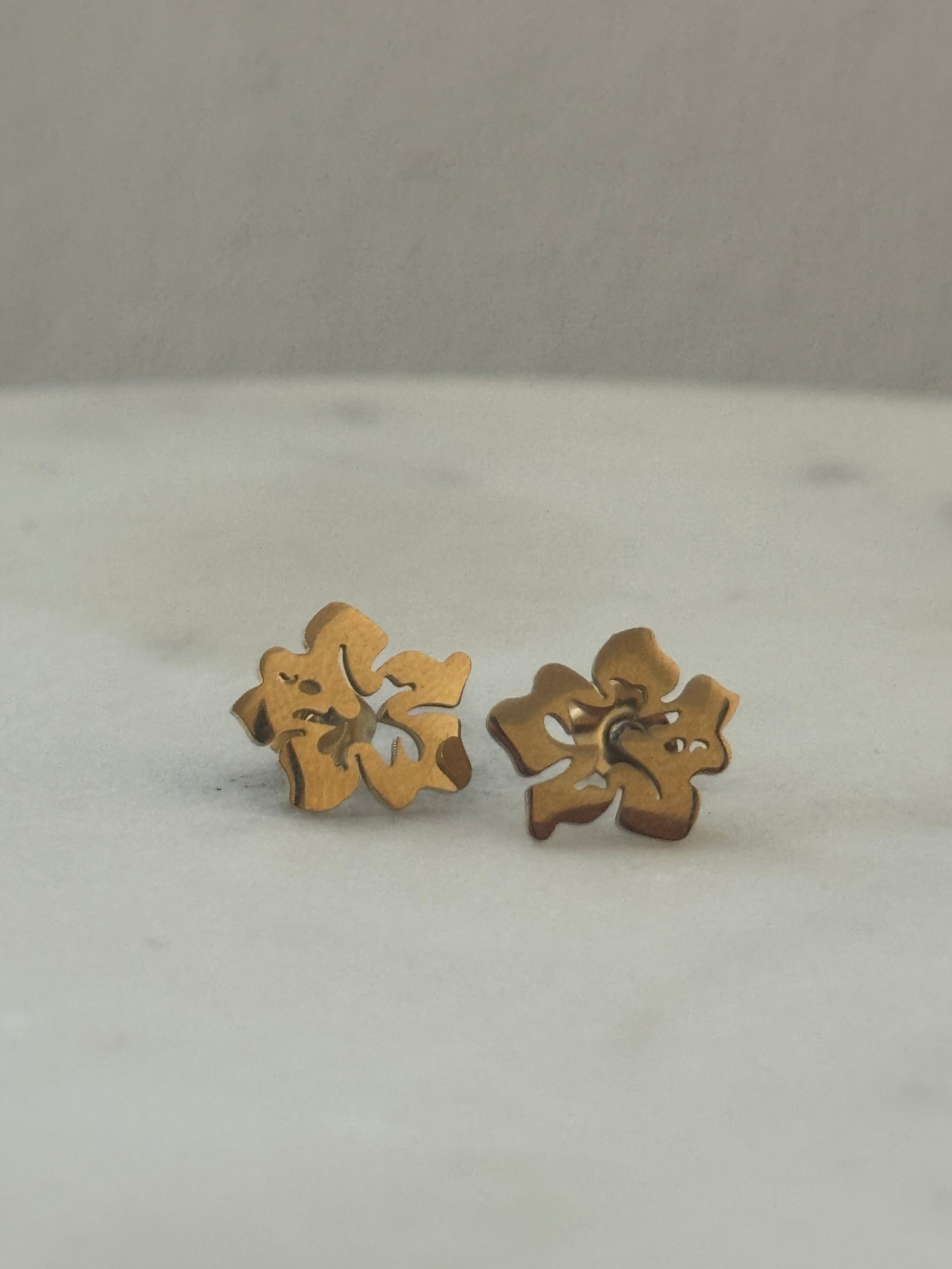 Amapola Studs