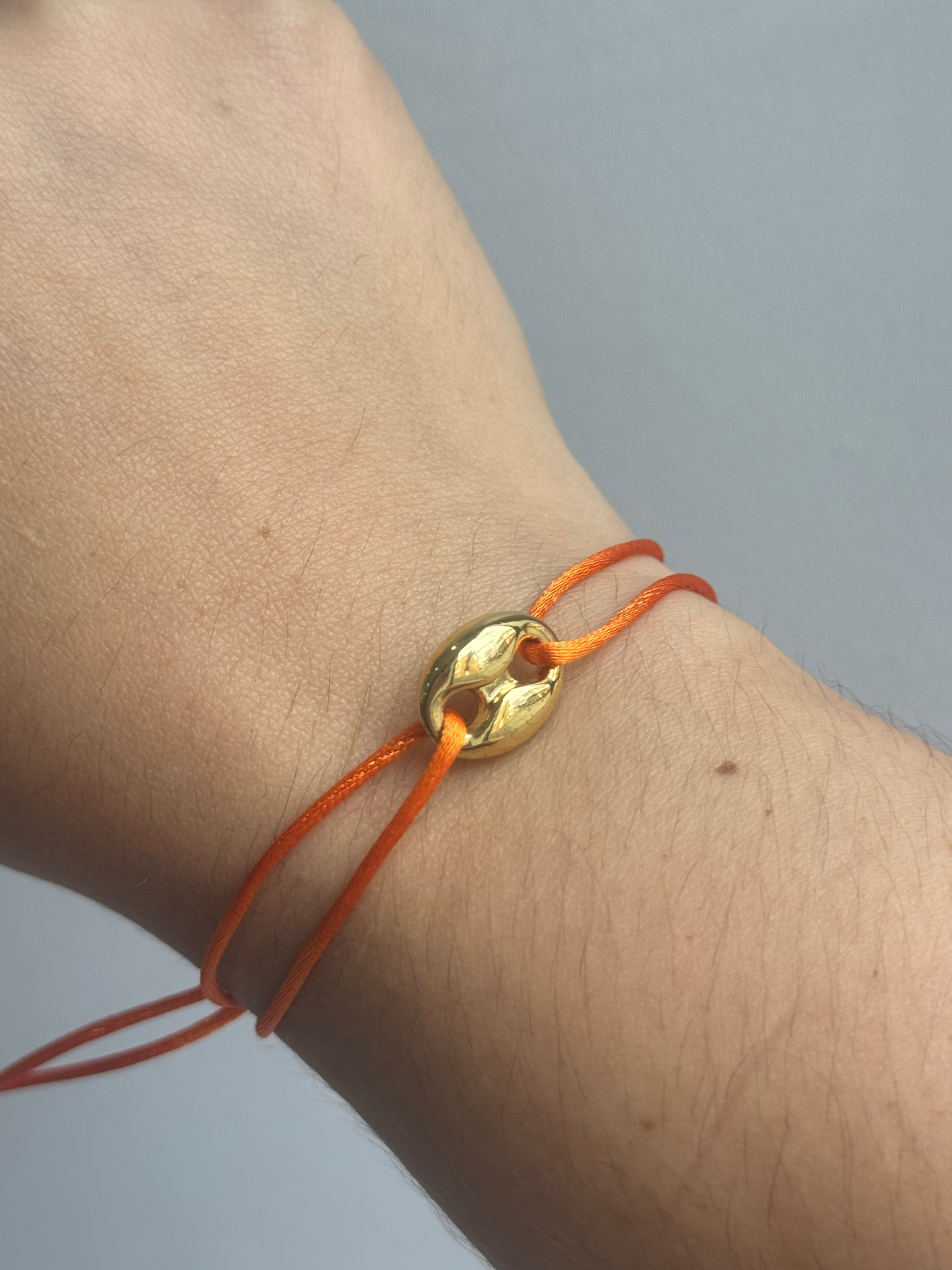 Guzzi Tablet Bracelet