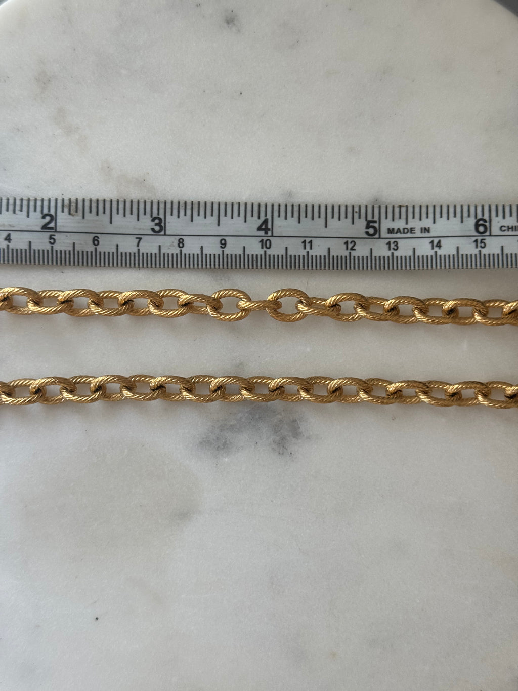 GOLDEN CHUNKY CHAIN
