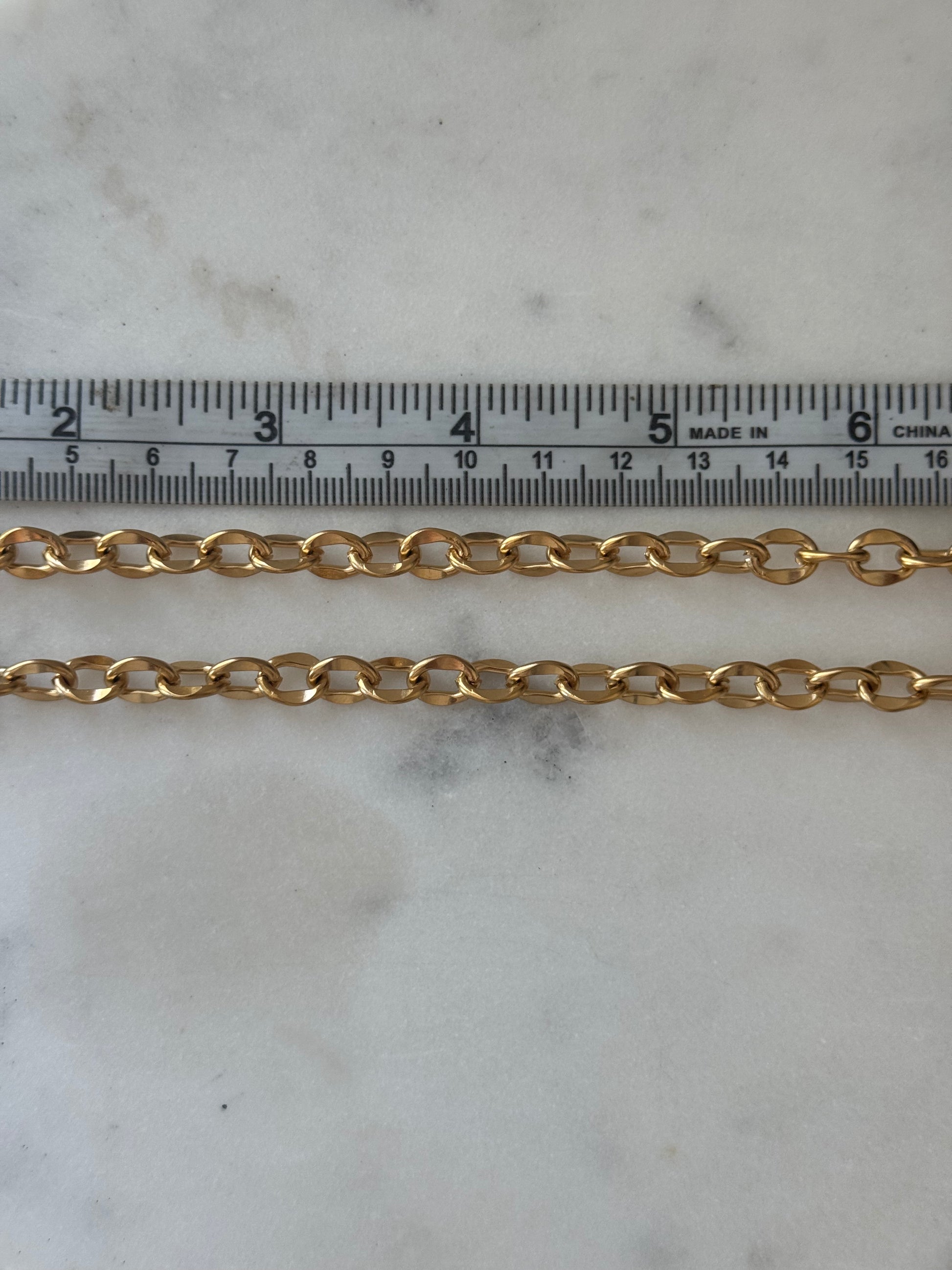 SEMI-CHUNKY CHAIN