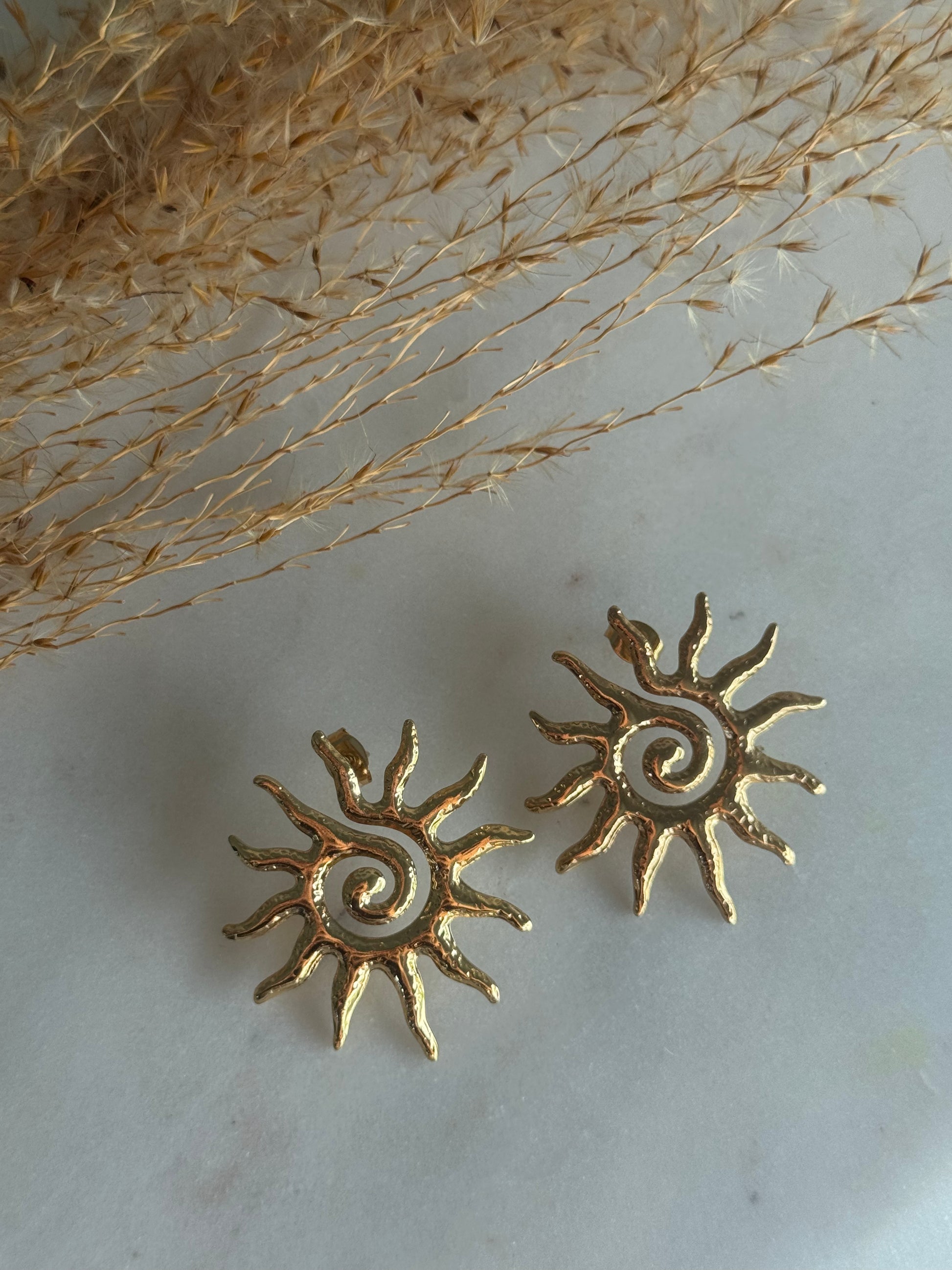 Sol Eterno Earring Studs